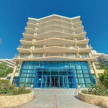 Elena And Wellness فندق