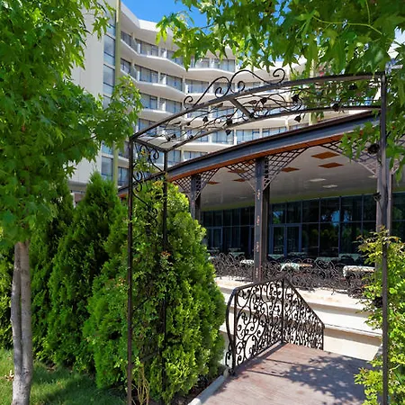 Hotel Elena And Wellness 4*