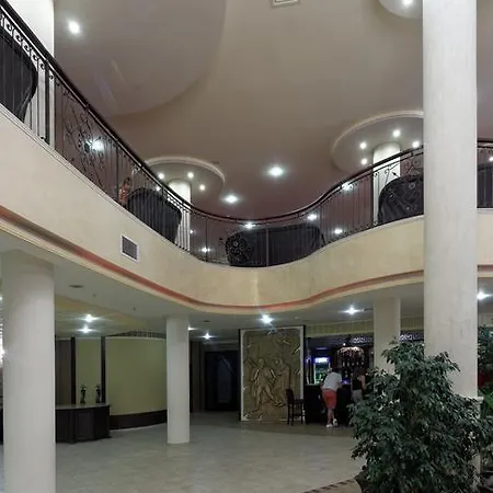 Hotel Elena And Wellness 4*