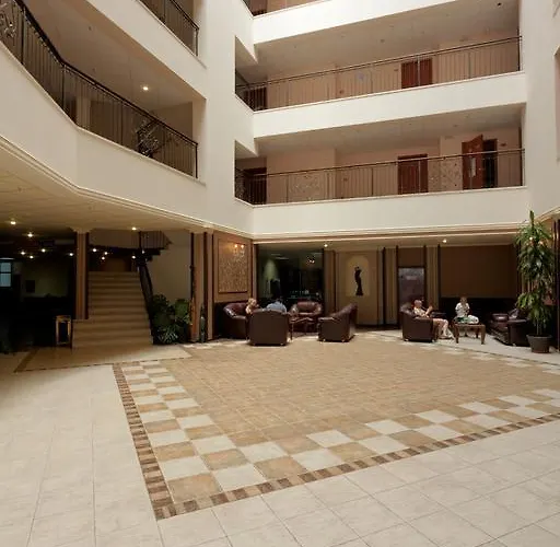 Hotel Elena And Wellness 4*