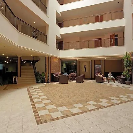 Elena And Wellness Hotell